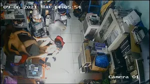 Vợ yêu người chồng làm tình nhau trong của cục thịt máy tính